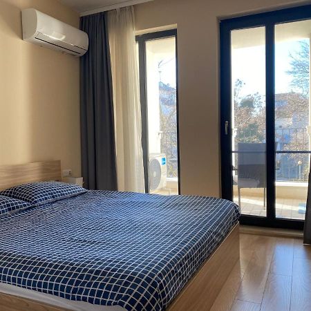 Brand New Apartment With Outdoor Swimming Pool Varna Esterno foto