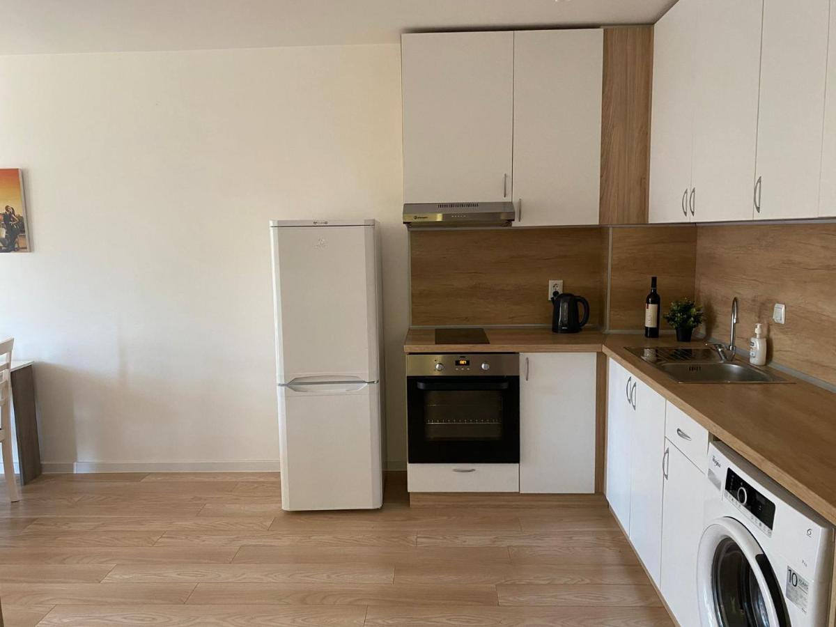 Brand New Apartment With Outdoor Swimming Pool Varna Esterno foto